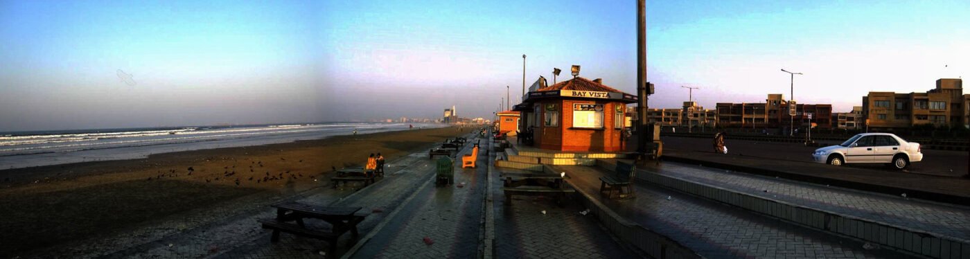 Clifton Beach, Karachi. Saqib Qayyum / Wikimedia Commons, CC BY 3.0